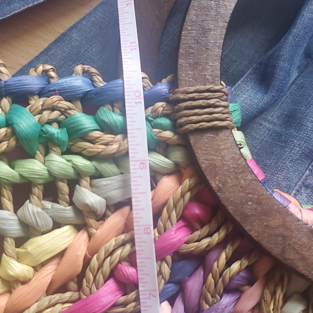 Straw Handbag 👜 - Picture 5 of 6